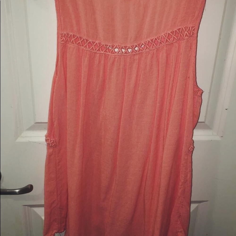 Maurcies short sleeve shirt coral color!
